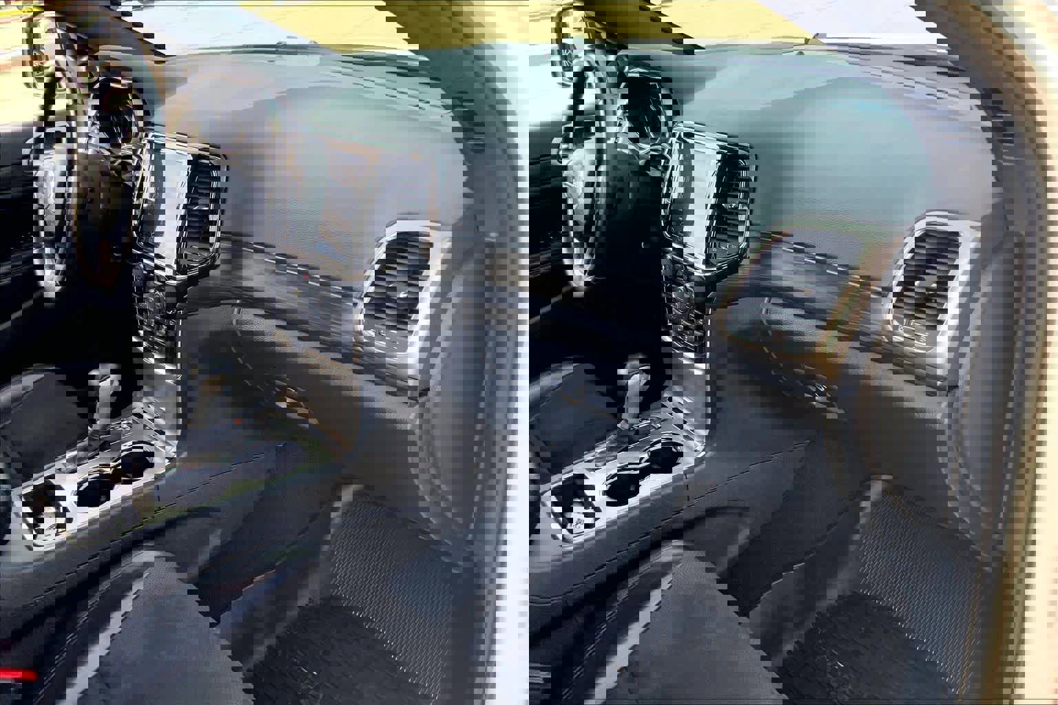 Used 2021 Jeep Grand Cherokee Laredo X image 17