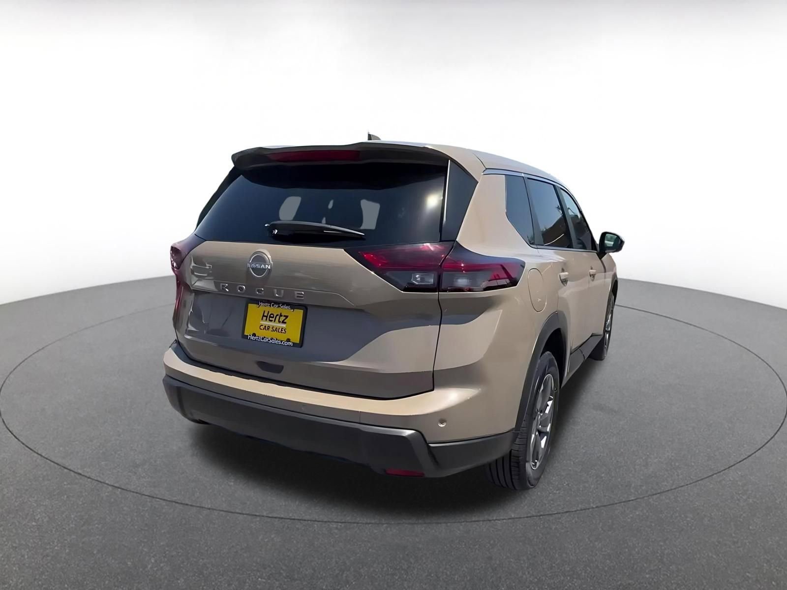 Used 2025 Nissan Rogue SV FWD image 15
