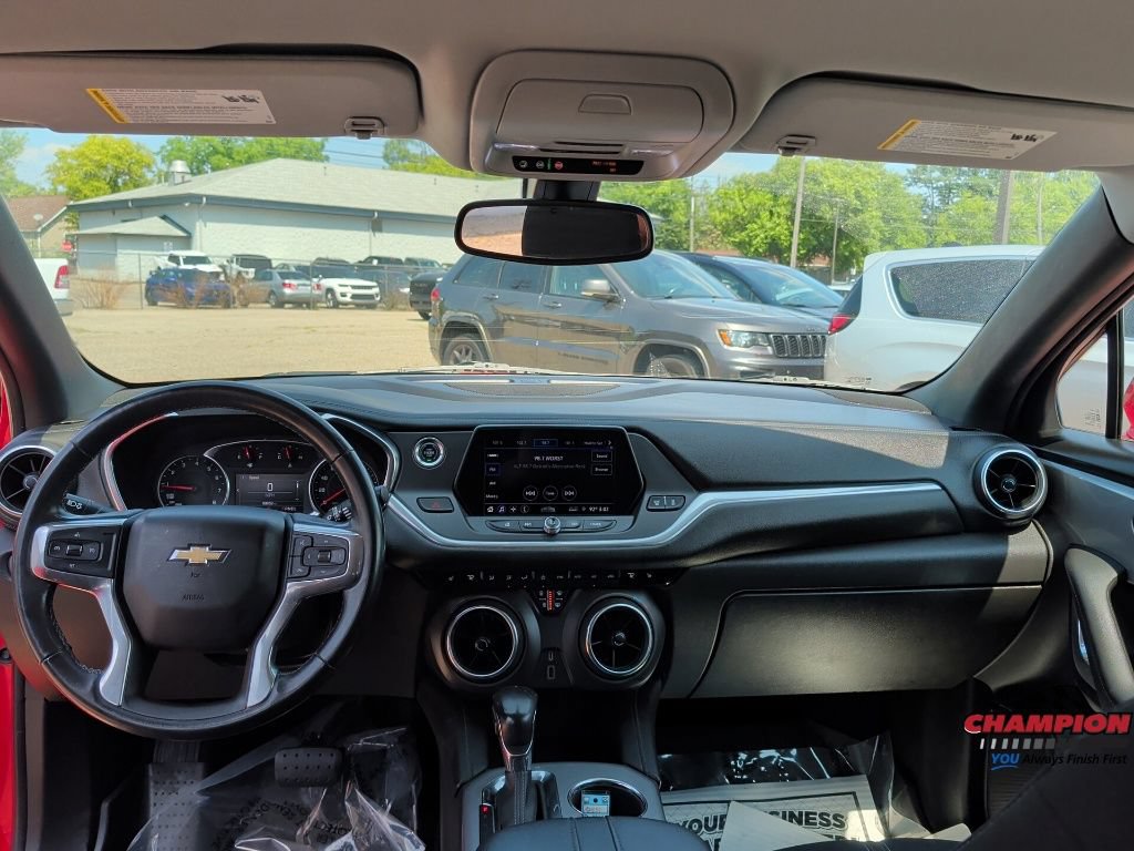 Used 2019 Chevrolet Blazer LT FWD image 19