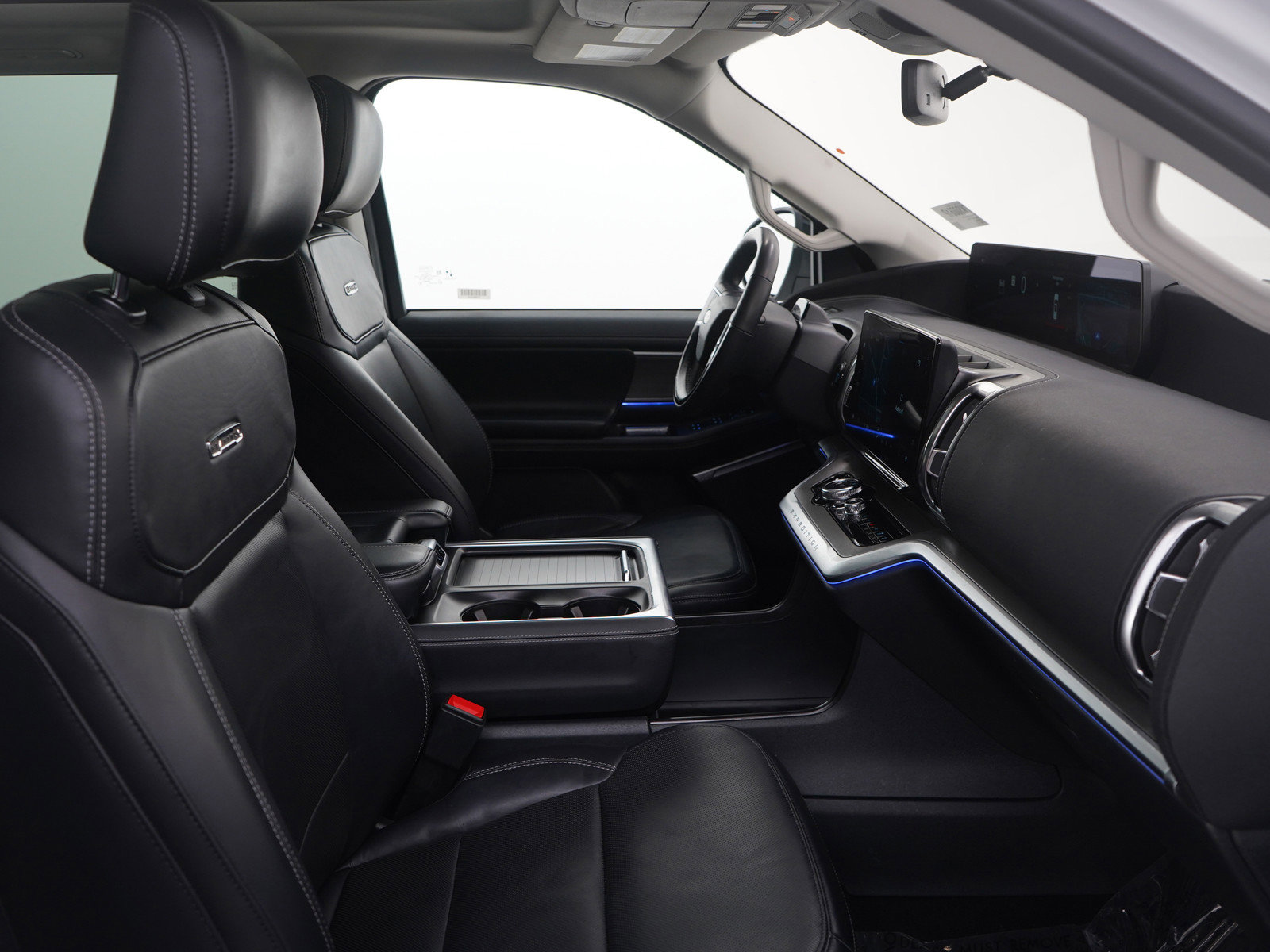 Used 2025 Ford Expedition Max Platinum image 11