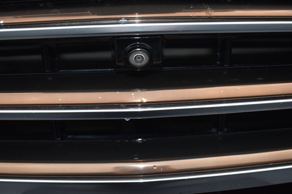 Used 2023 Chevrolet Suburban High Country RWD image 30