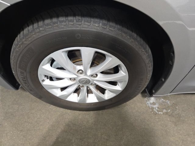 Used 2017 Chrysler Pacifica Touring-L FWD image 10