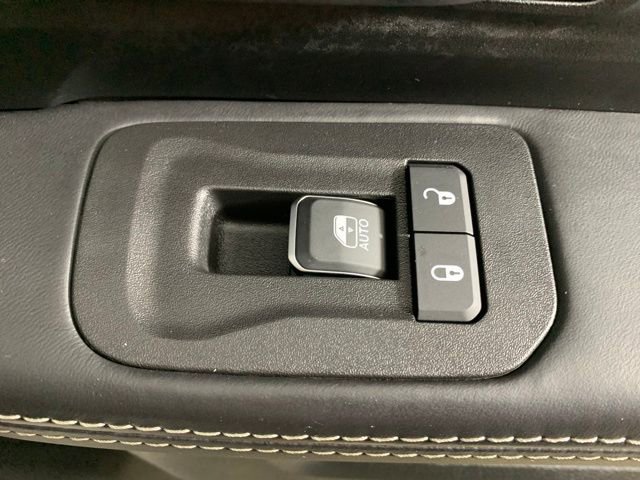 Used 2025 RAM 2500 Limited image 32