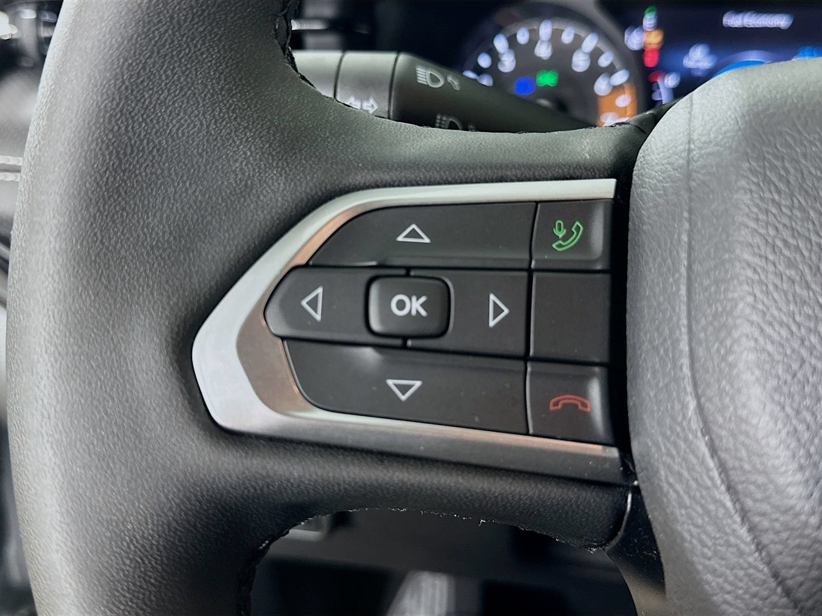 Used 2024 Jeep Compass Latitude w/ Convenience Group AWD/4WD image 18