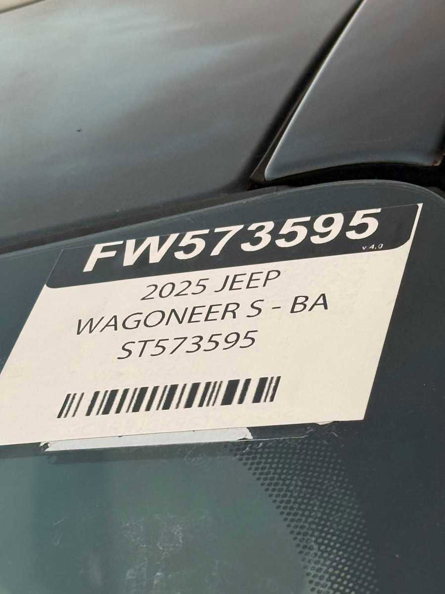 New 2025 Jeep Wagoneer S Limited image 35