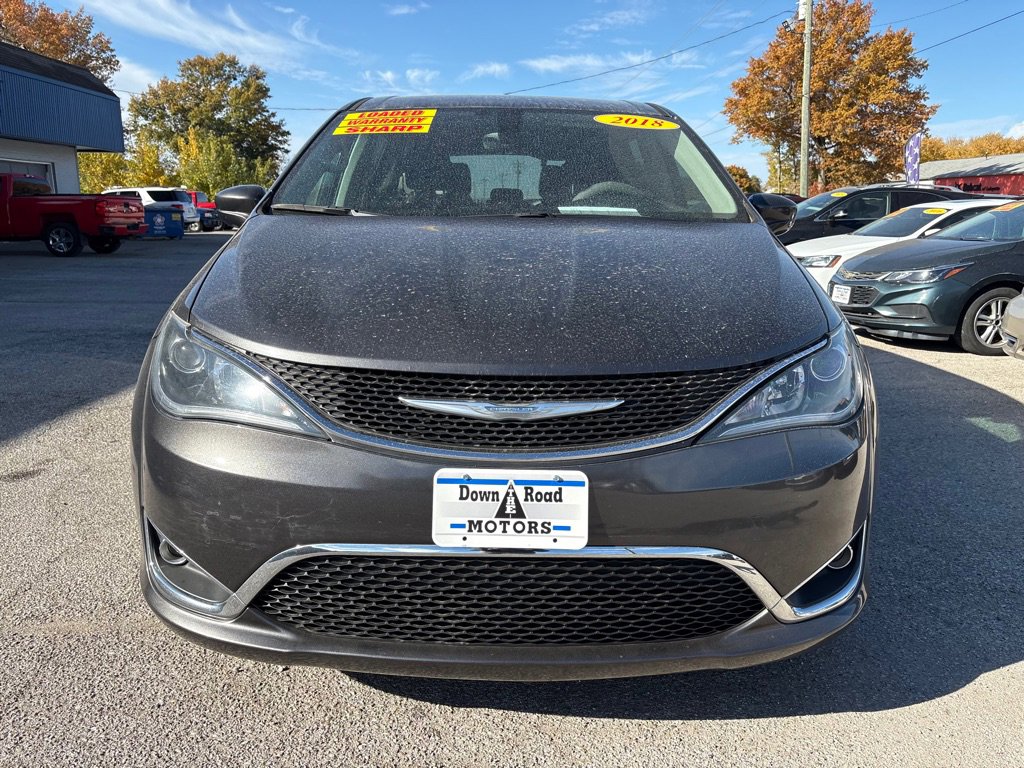 Used 2018 Chrysler Pacifica Touring Plus w/ Tire & Wheel Group image 4