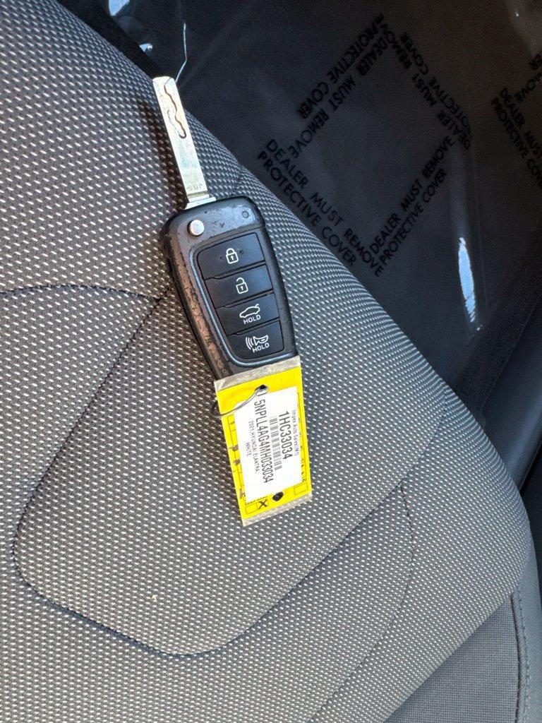 Used 2021 Hyundai Elantra SE FWD image 30