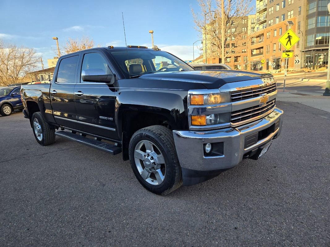 Used 2015 Chevrolet Silverado 2500 LTZ w/ LTZ Plus Package image 13