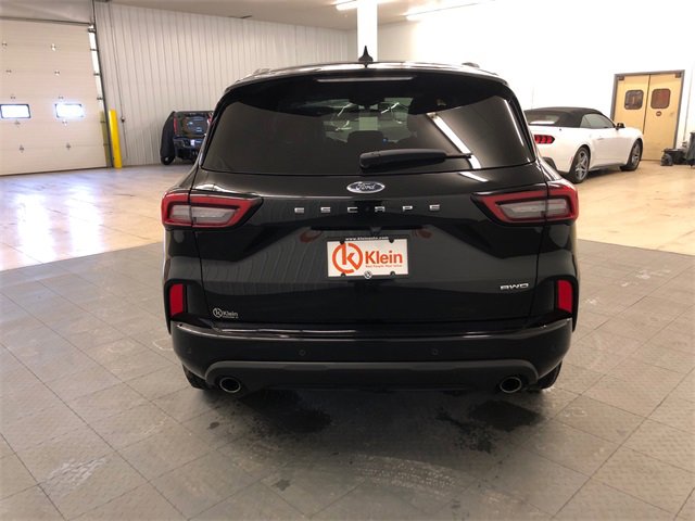 Used 2023 Ford Escape ST-Line w/ Tech Pack #1 image 7