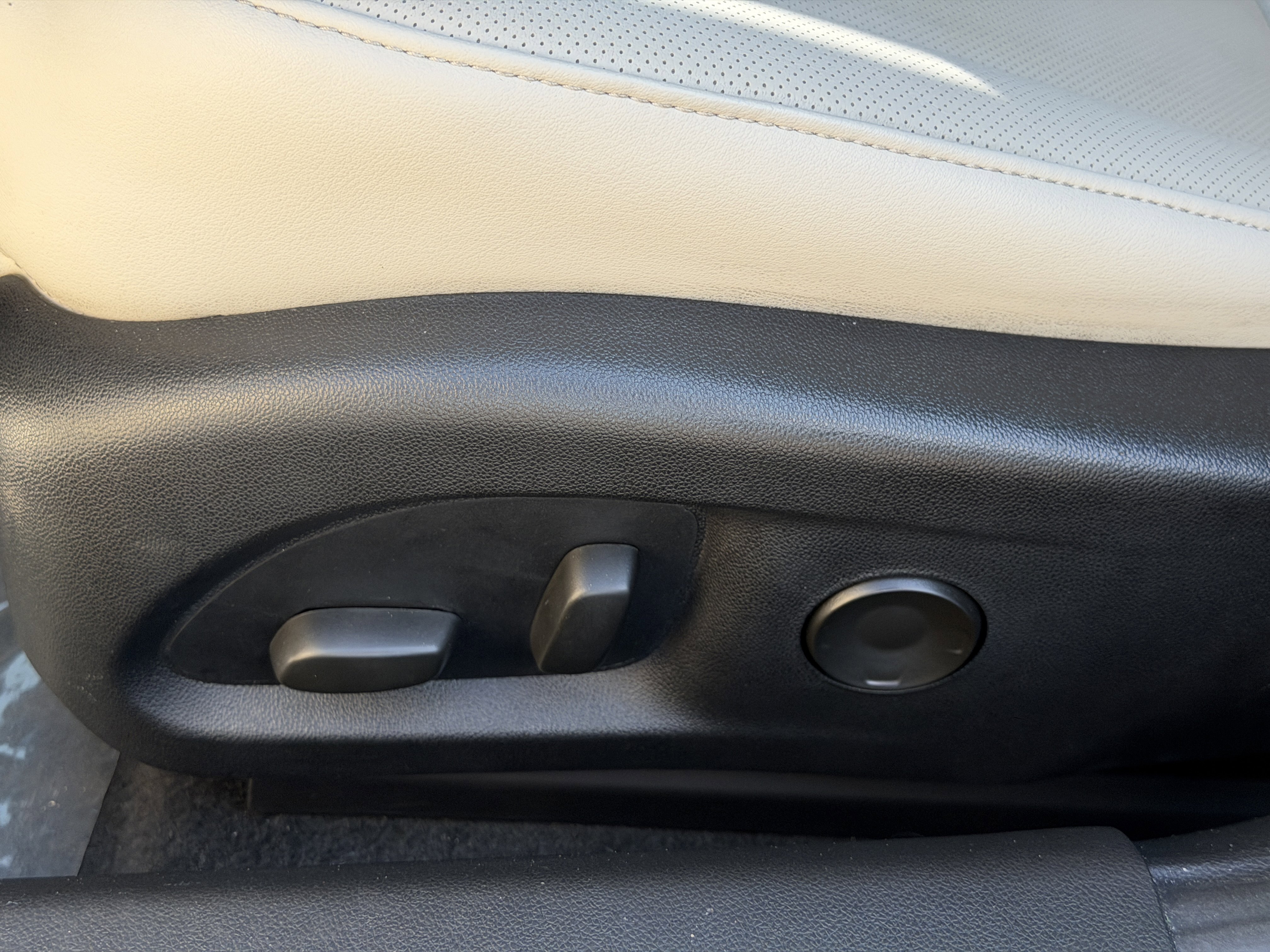 Certified 2021 Cadillac CT4 Premium Luxury w/ Climate Package image 17