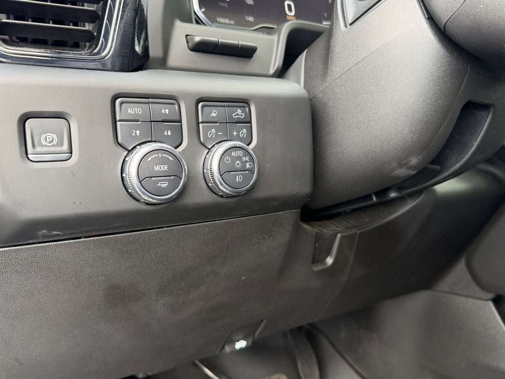 Used 2025 GMC Sierra 2500 AT4X AWD/4WD image 19