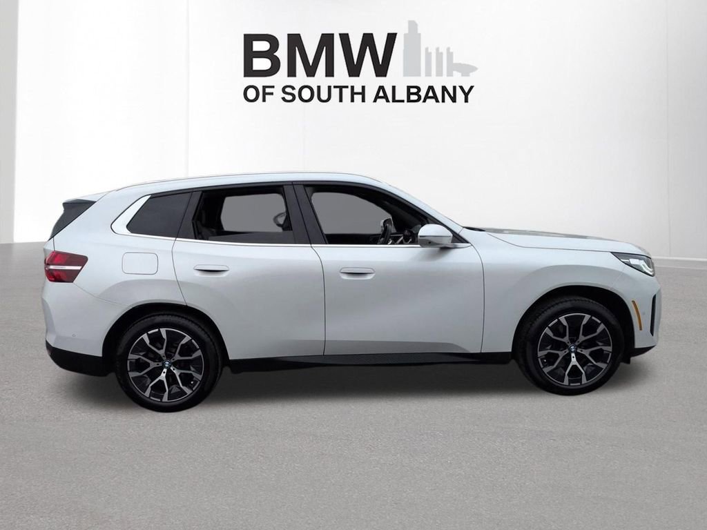 Used 2025 BMW X3 xDrive30i w/ Premium Package image 3