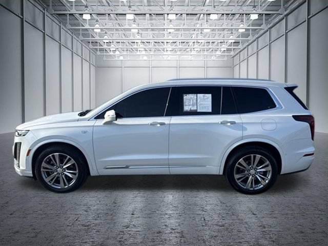 Used 2023 Cadillac XT6 Premium Luxury w/ Technology Package FWD image 2