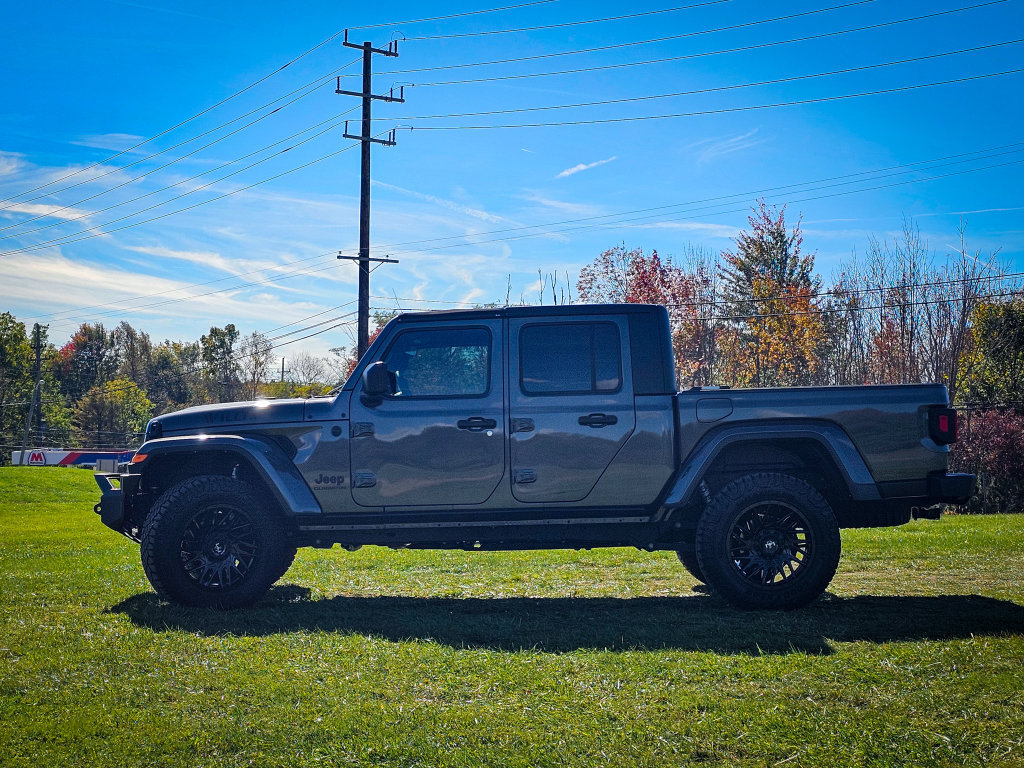 Used 2021 Jeep Gladiator Sport AWD/4WD image 8