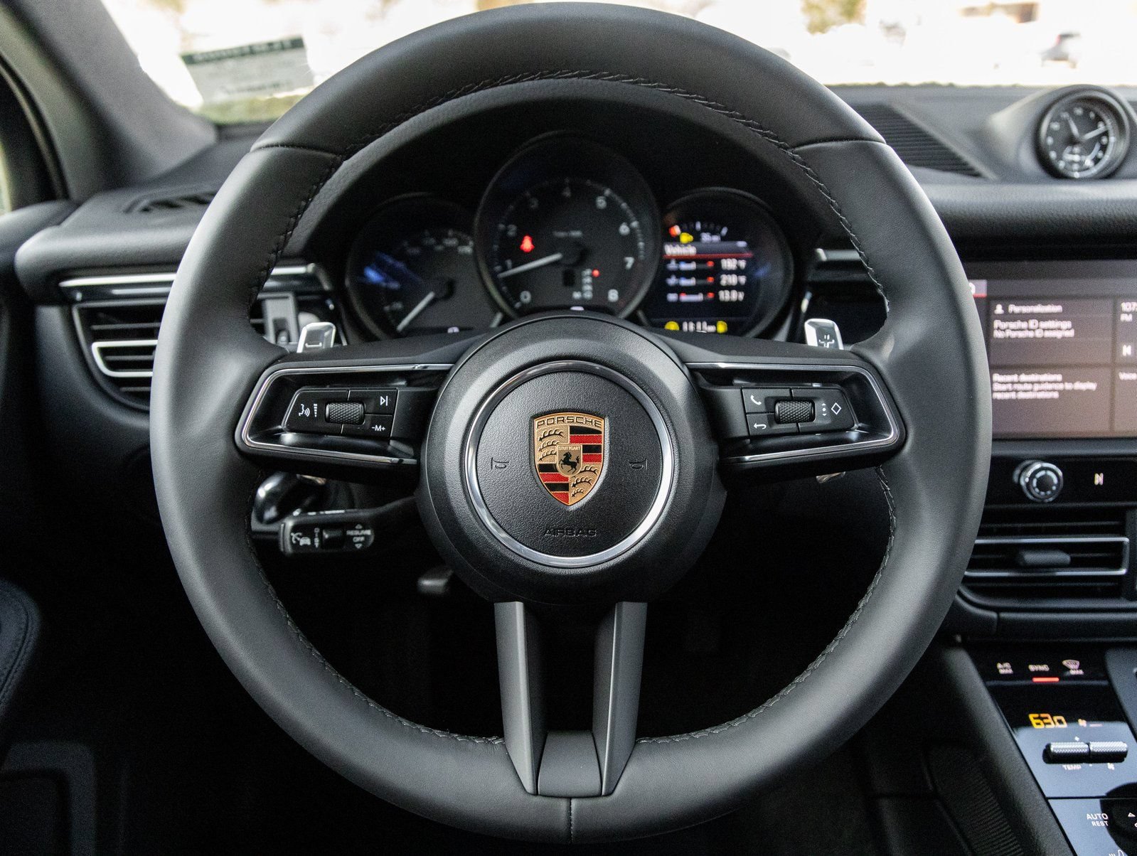 Certified 2026 Porsche Macan AWD/4WD image 13