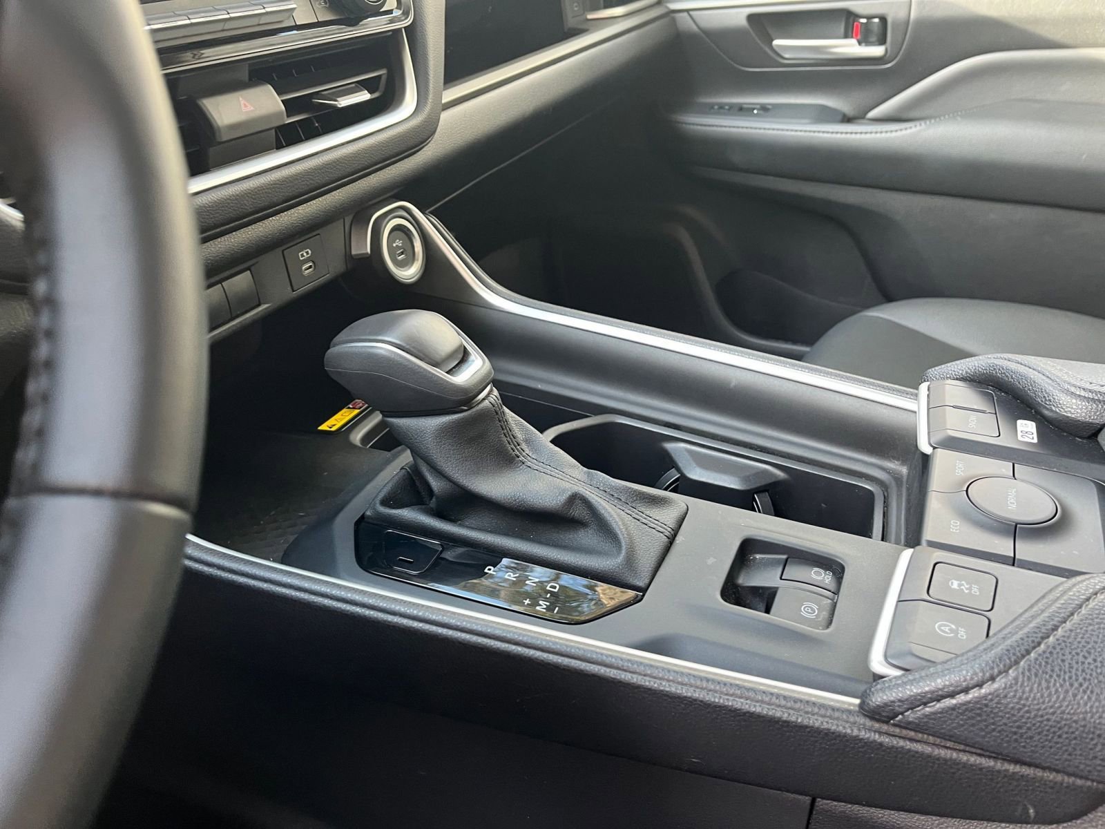 Used 2025 Toyota Grand Highlander FWD image 41