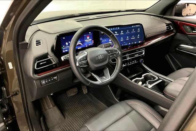 Used 2024 Chevrolet Traverse Z71 AWD/4WD image 16