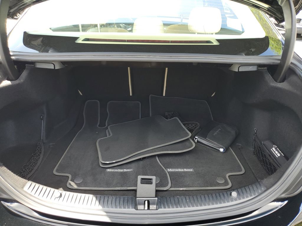 Used 2018 Mercedes-Benz C 300 Sedan w/ Premium Package image 7