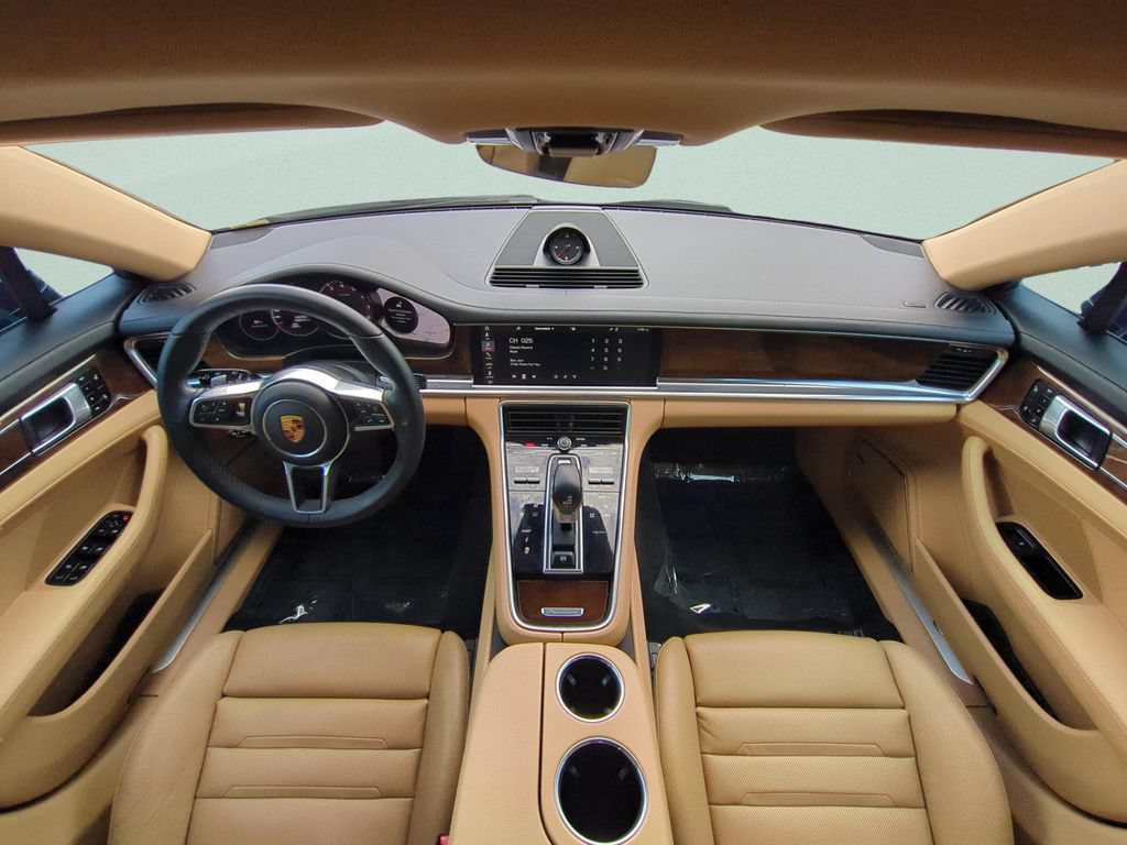 Used 2018 Porsche Panamera 4 AWD/4WD image 10