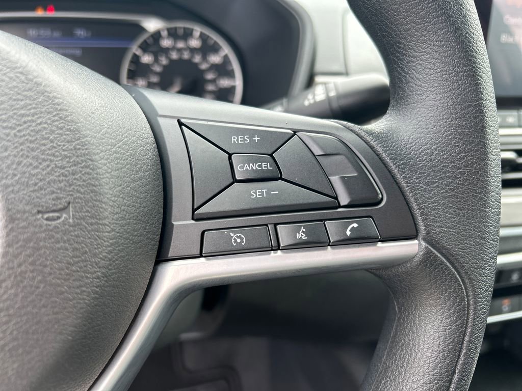 Used 2025 Nissan Altima 2.5 SV FWD image 16