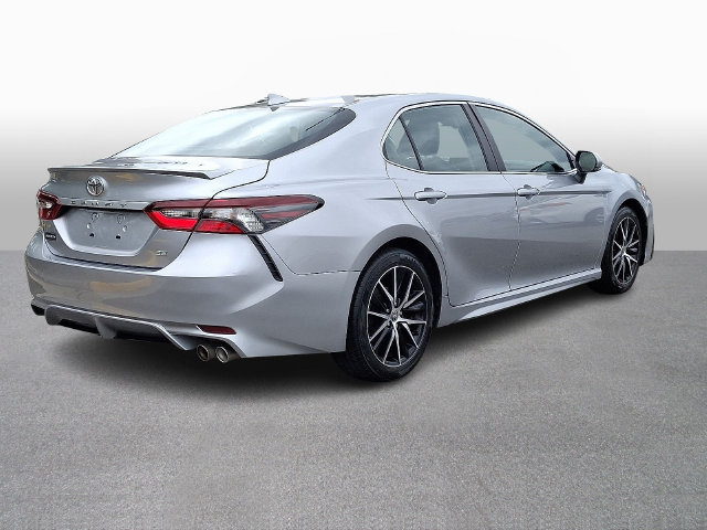 Used 2024 Toyota Camry SE FWD image 4