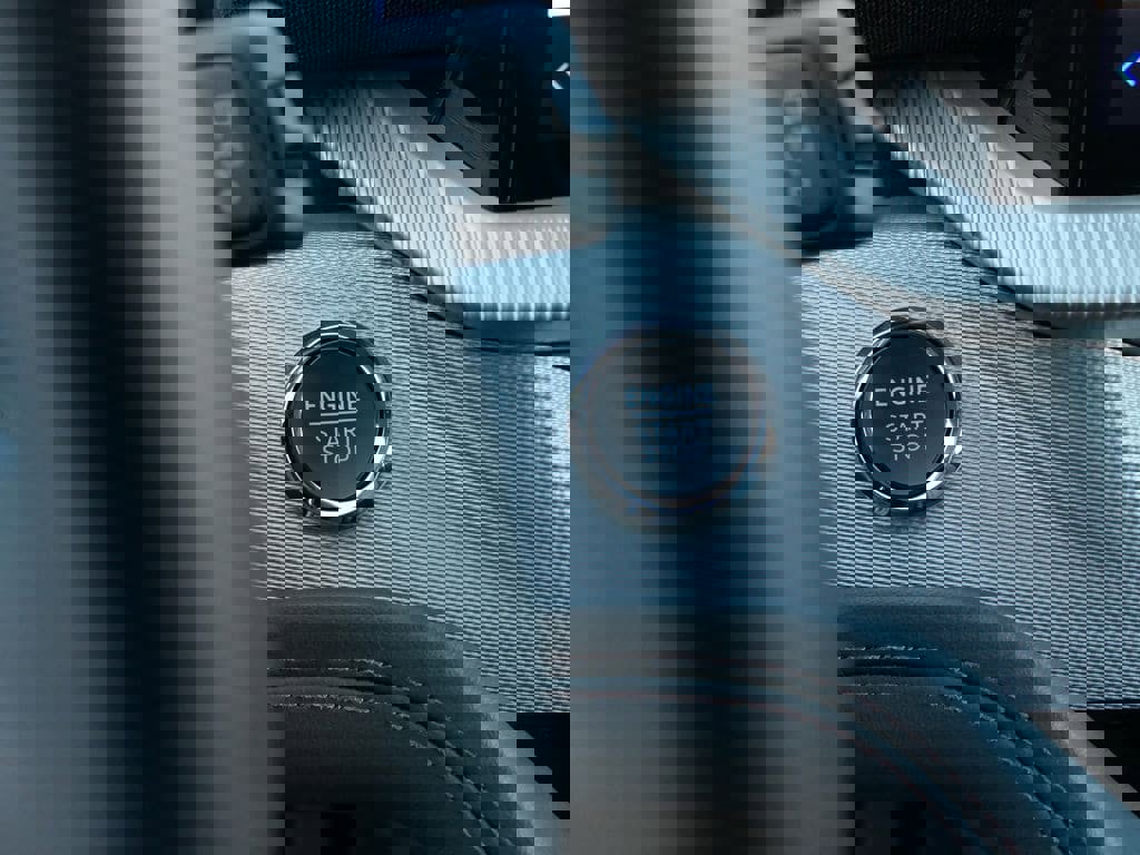 Used 2025 Ford Explorer Active w/ Active Comfort Package image 19