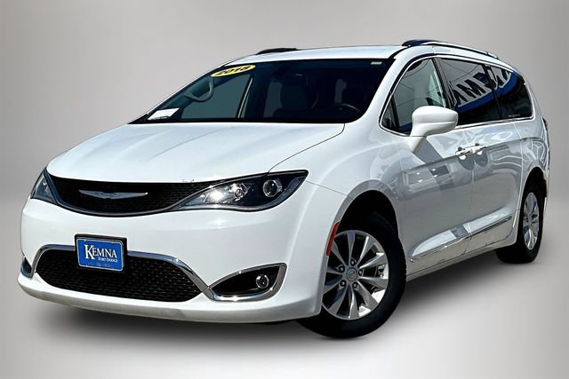 Used 2018 Chrysler Pacifica Touring-L FWD image 3