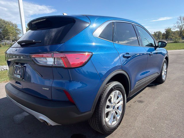Used 2022 Ford Escape SE w/ Cold Weather Package FWD image 7