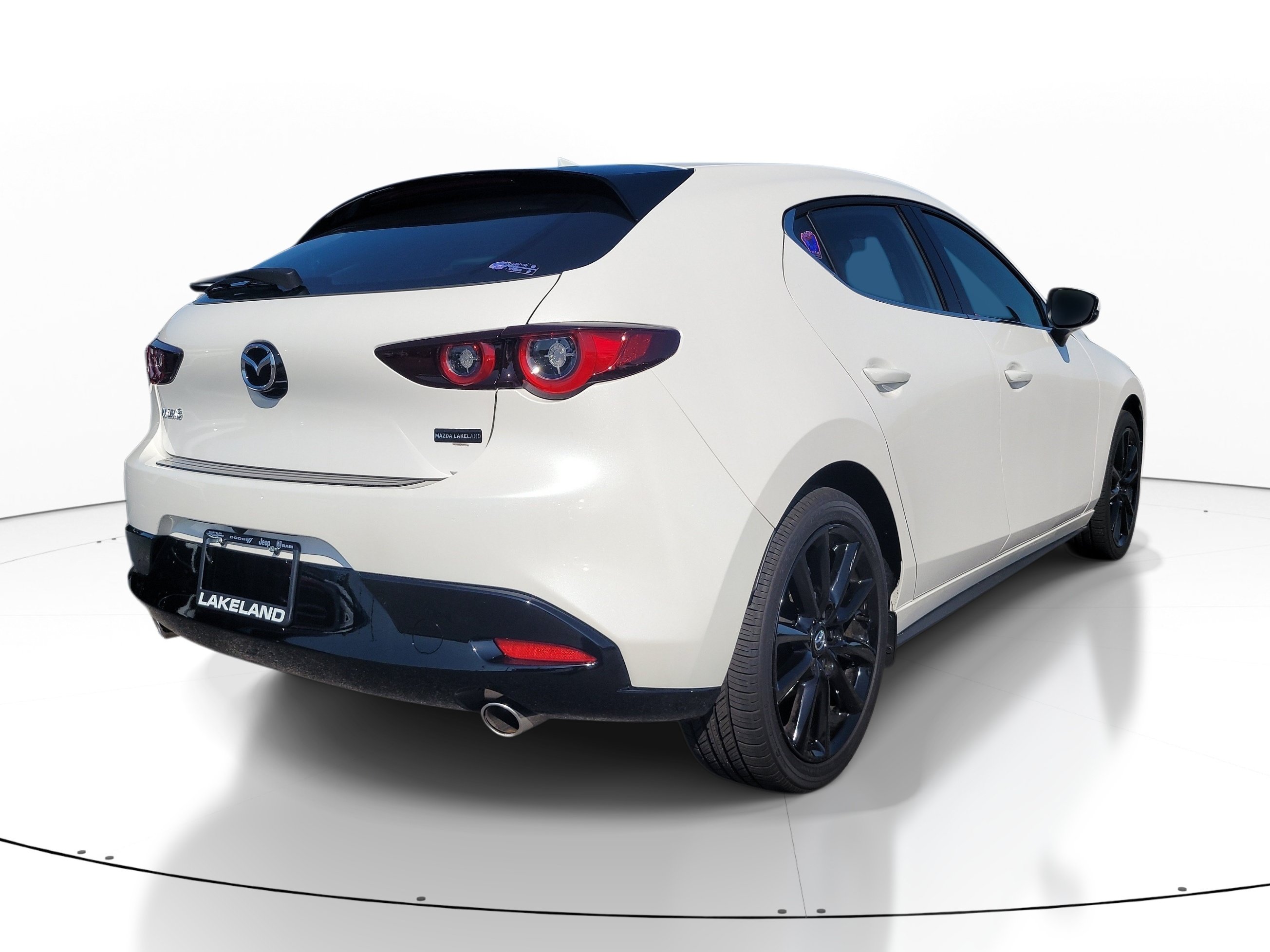 Used 2026 MAZDA MAZDA3 2.5 S Hatchback w/ Premium Pkg FWD image 4