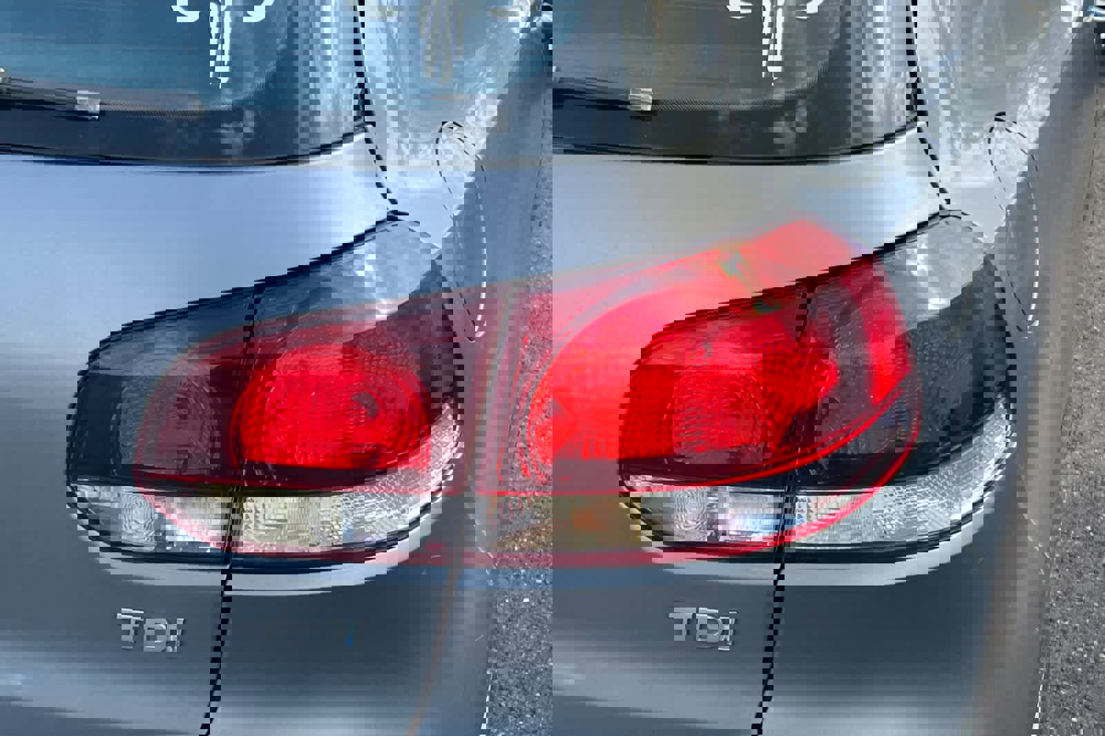 Used 2011 Volkswagen Golf TDI image 17