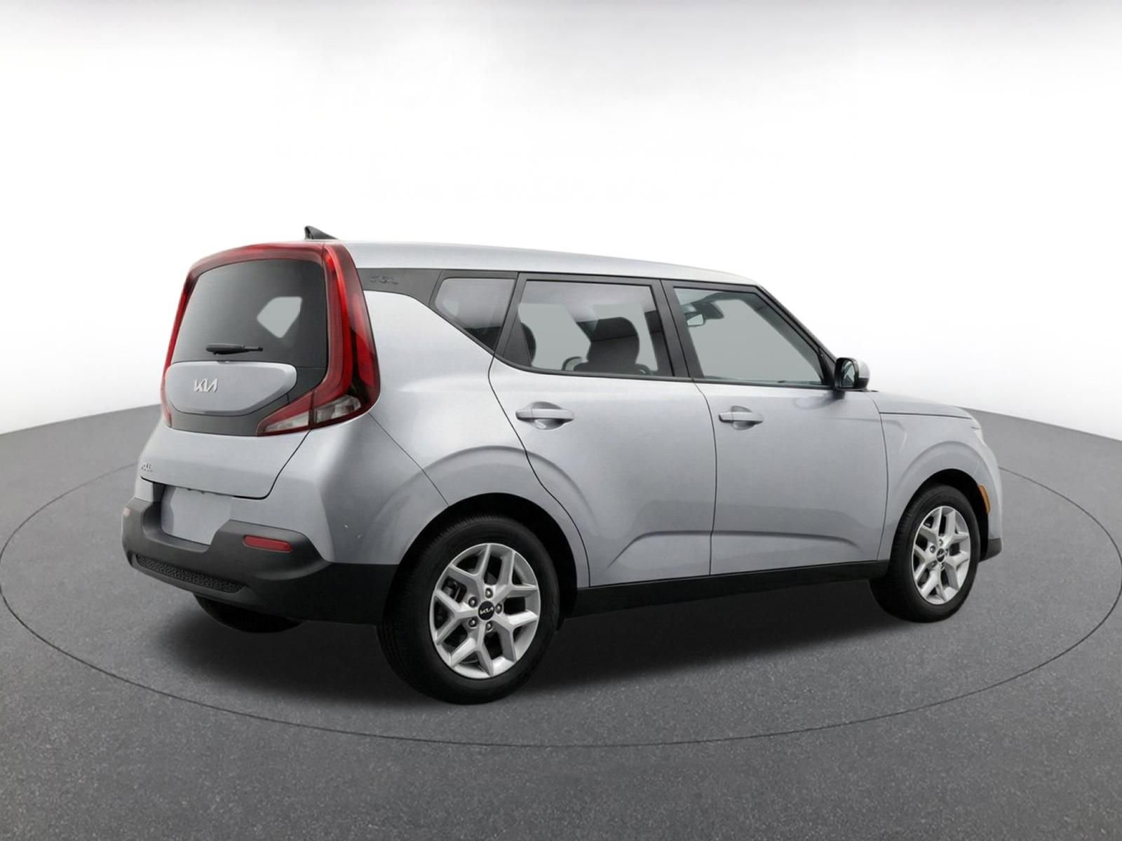Used 2025 Kia Soul LX w/ LX Technology Package FWD image 11