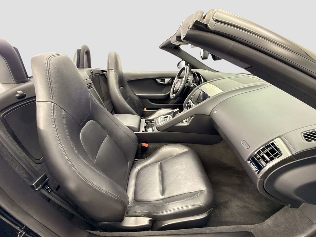 Used 2016 Jaguar F-TYPE Convertible image 17