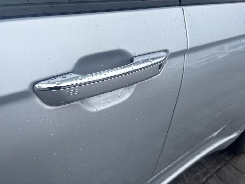 Used 2023 Jeep Grand Cherokee L Overland w/ Trailer Tow Group (B) image 9