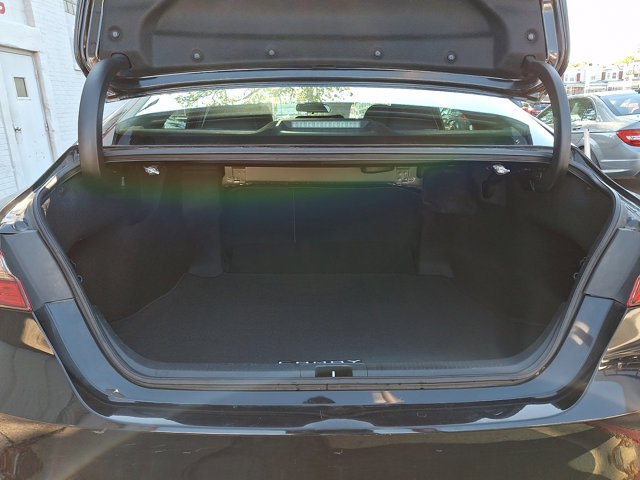 Used 2022 Toyota Camry LE w/ Carpet Mat Package (TMS) FWD image 26