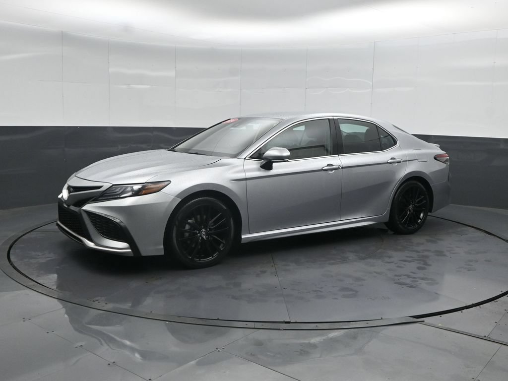 Used 2024 Toyota Camry XSE FWD image 7