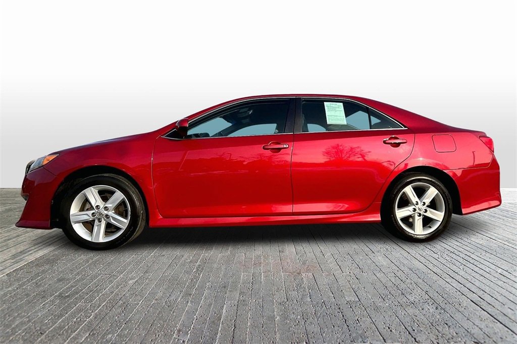Used 2013 Toyota Camry SE image 5