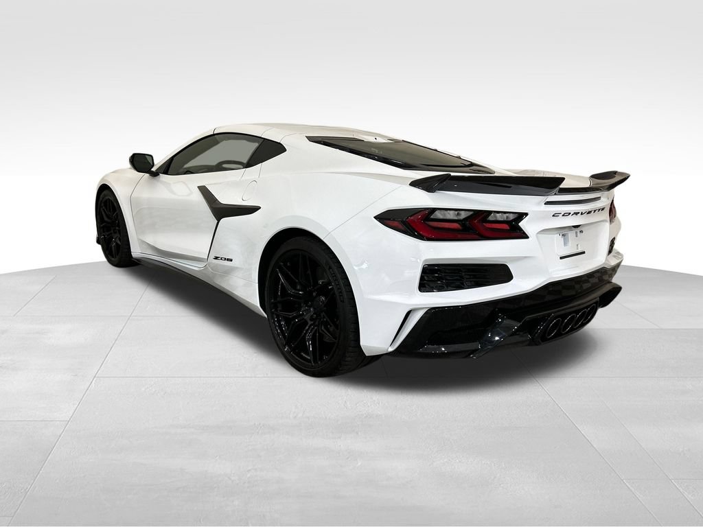Used 2025 Chevrolet Corvette Z06 w/ Battery Protection Package RWD image 3