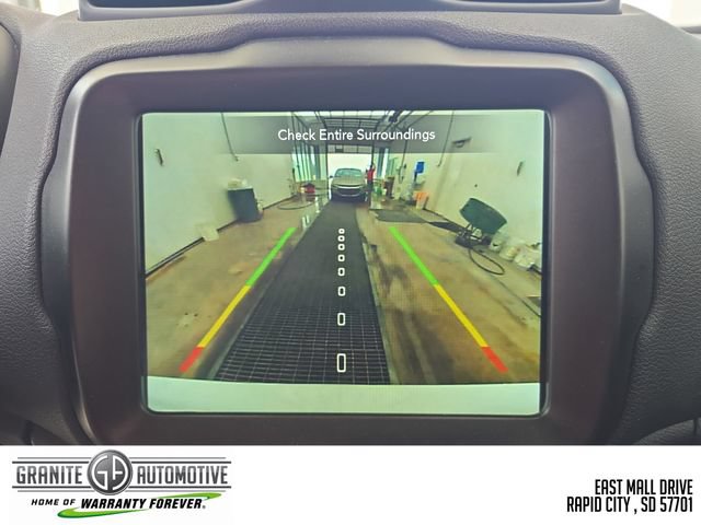 Used 2023 Jeep Renegade Latitude AWD/4WD image 21