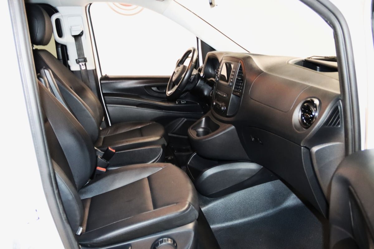Used 2023 Mercedes-Benz Metris Passenger image 49