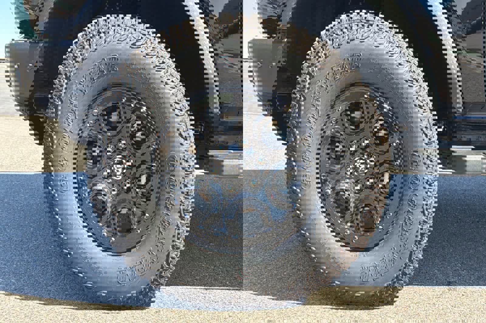 Certified 2024 Ford Bronco Wildtrak image 27