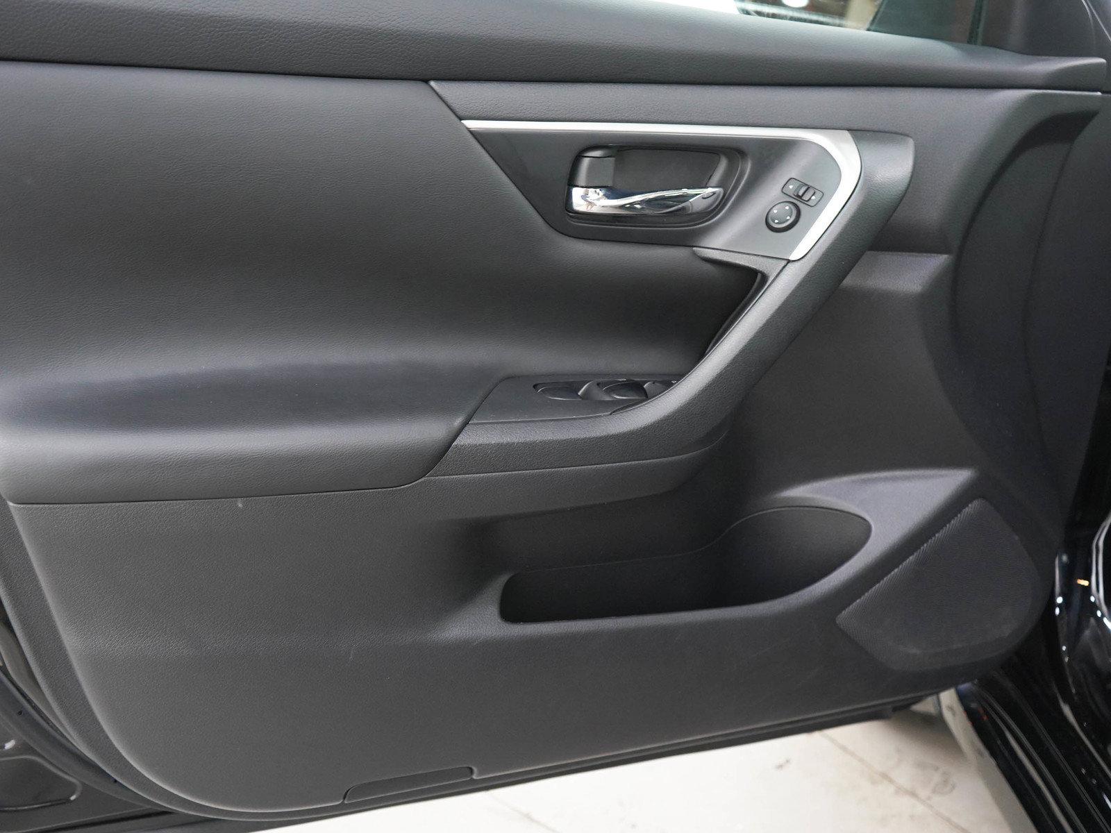 Used 2017 Nissan Altima 2.5 SV FWD image 17
