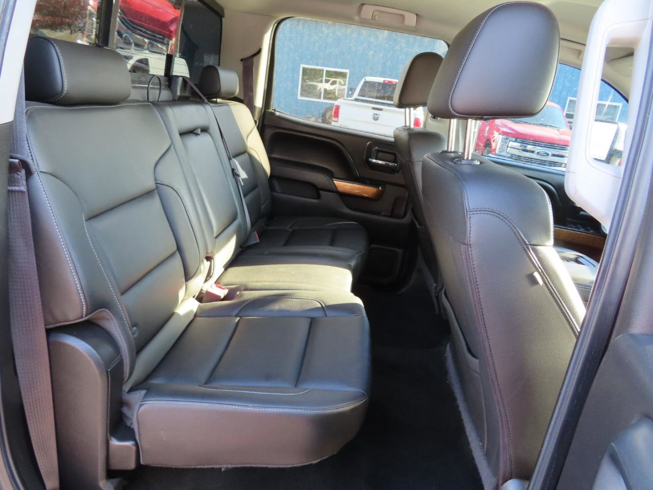 Used 2016 Chevrolet Silverado 2500 LTZ w/ Duramax Plus Package image 47