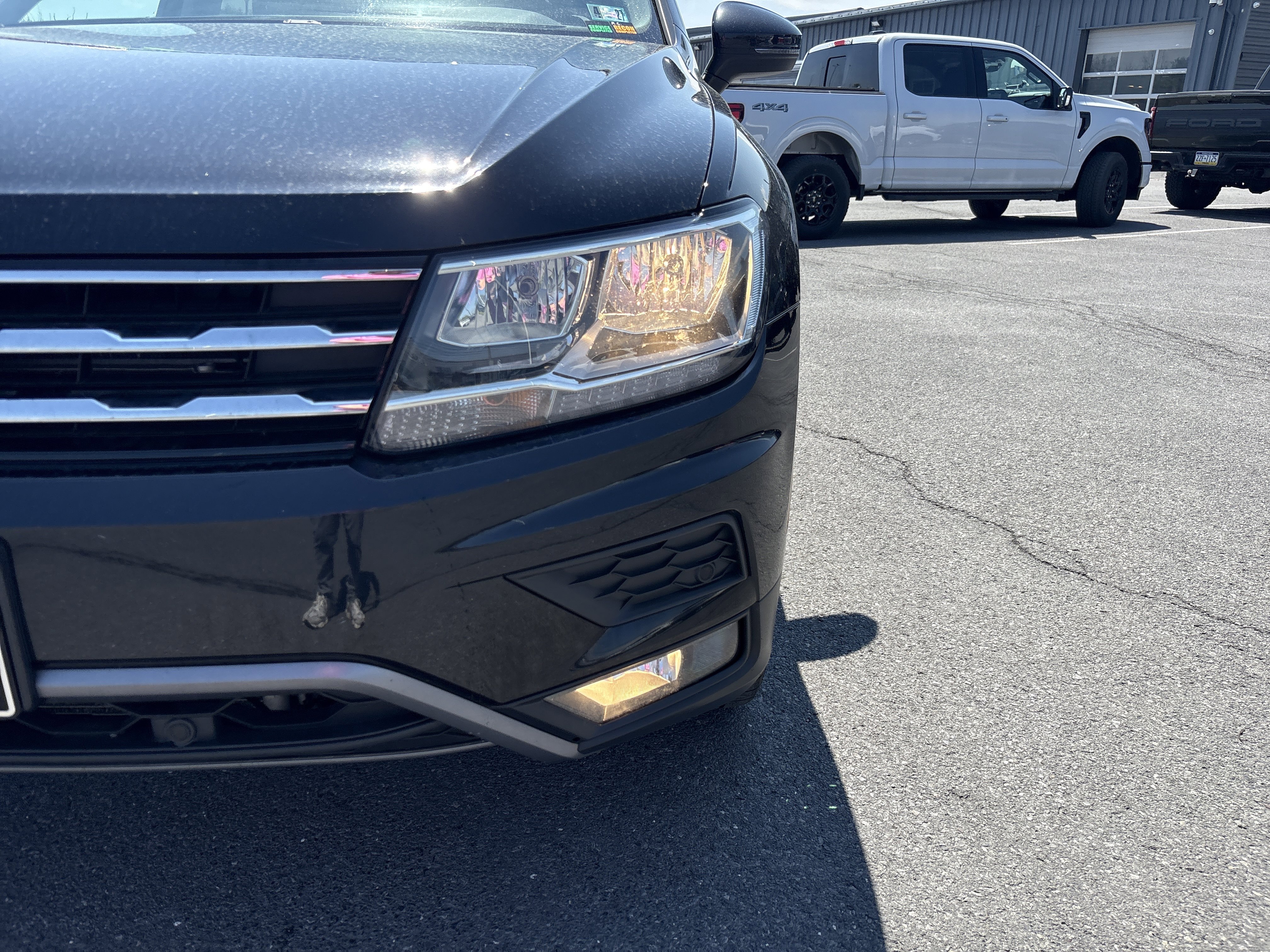 Used 2021 Volkswagen Tiguan SEL w/ 3rd Row Seat Package AWD/4WD image 14