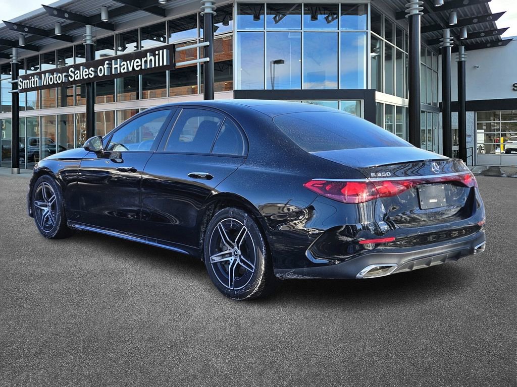 Used 2025 Mercedes-Benz E 350 4MATIC Sedan image 3