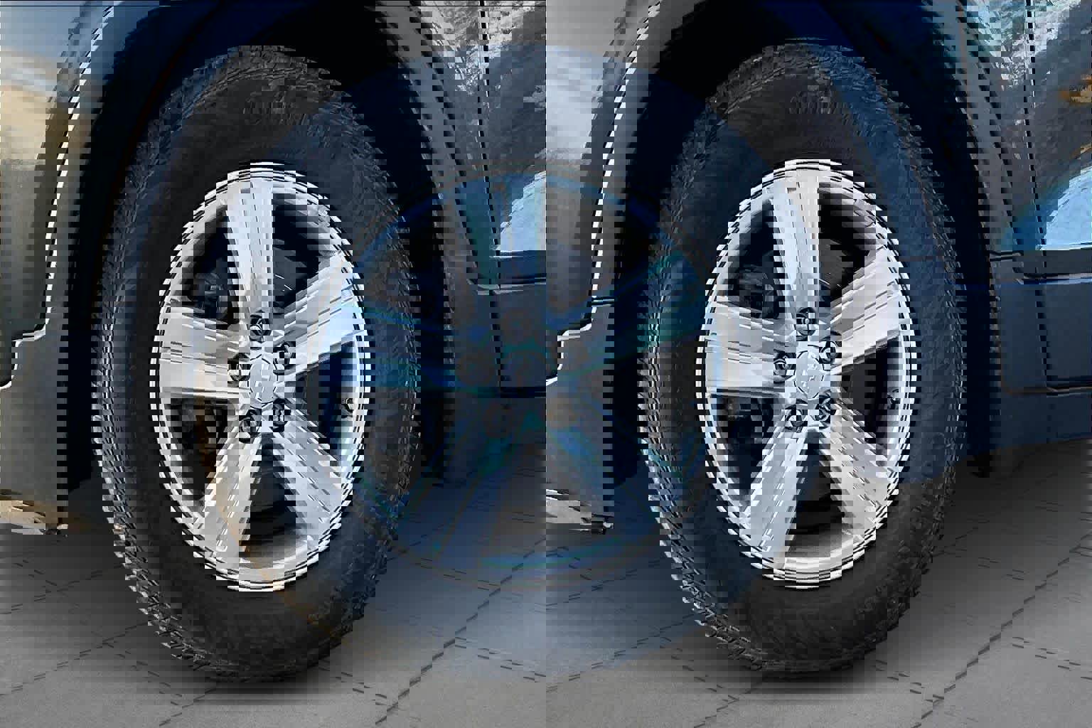 Used 2019 Chevrolet Trax LT w/ LT Convenience Package image 10