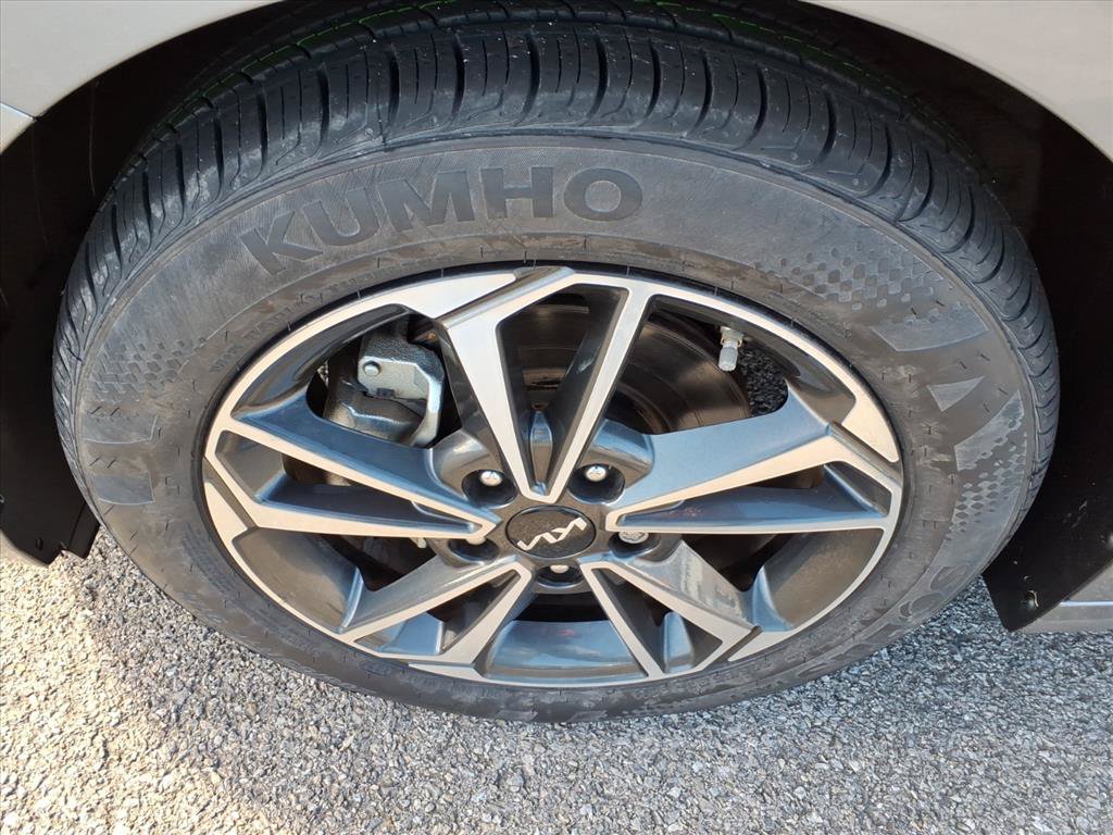 Used 2023 Kia Forte LXS FWD image 10