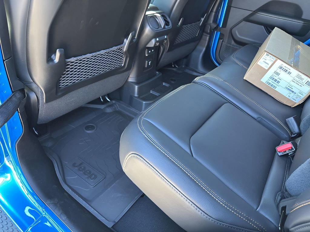 New 2026 Jeep Wrangler Unlimited Sahara AWD/4WD image 23