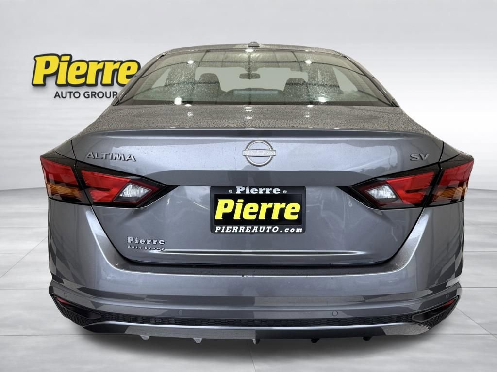 Used 2024 Nissan Altima 2.5 SV FWD image 3