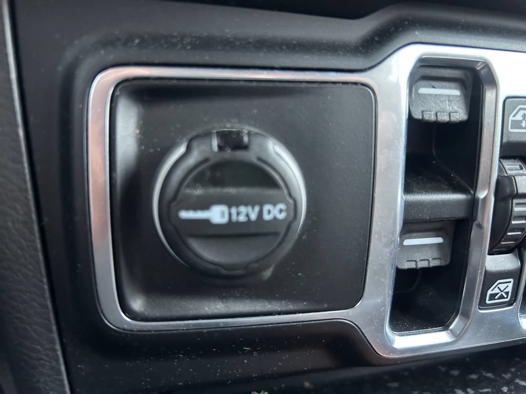 Used 2023 Jeep Wrangler Unlimited AWD/4WD image 29