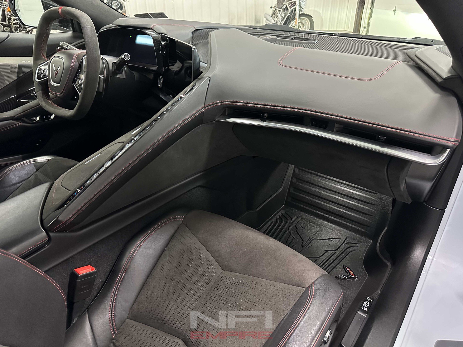 Used 2021 Chevrolet Corvette Stingray Premium Conv w/ Z51 Performance Package RWD image 35